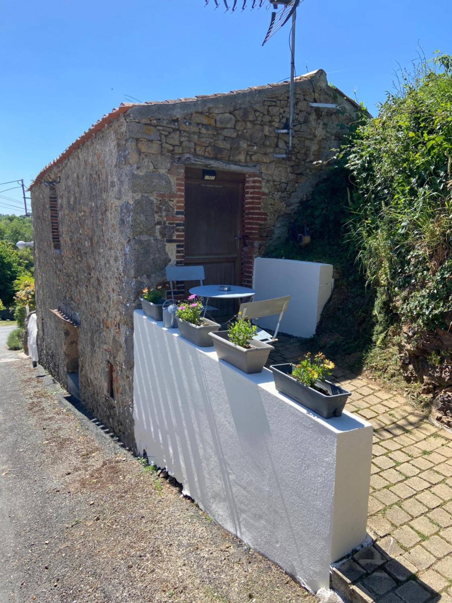 Le Petit Moulin Pouzauges Exterior foto